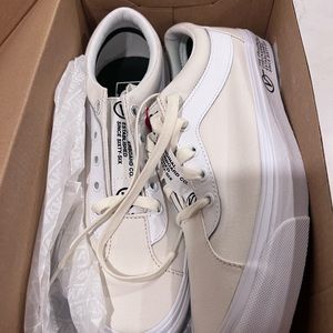 VANS “Bold Ni” sneakers. Brand New 9 mens 10.5 wmns